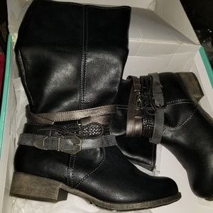 Wide calf boots